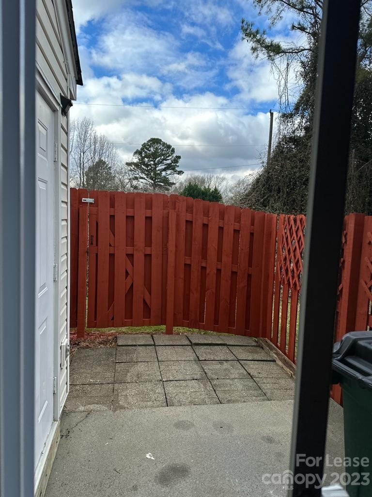 Maplecrest - Residential Lease