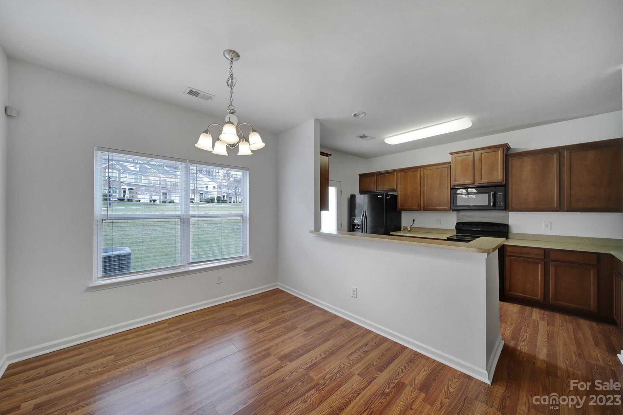 The Village Of Prestwick - Residential