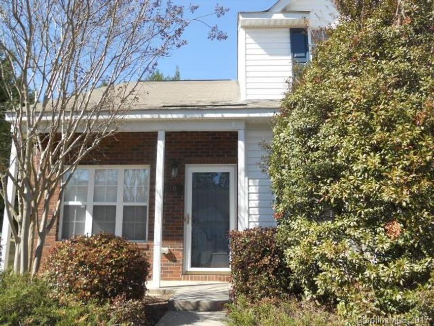 Beautiful Move-In Ready Townhome in Rozzelles Landing.  End unit with Covered Porch and large Patio. Spacious Living Room with FP and Vaulted ceiling.  Bright Kitchen.  MBR on main level.  Upper level has 2 large bedrooms.  Freshly painted.  New laminate flooring.  A must see!