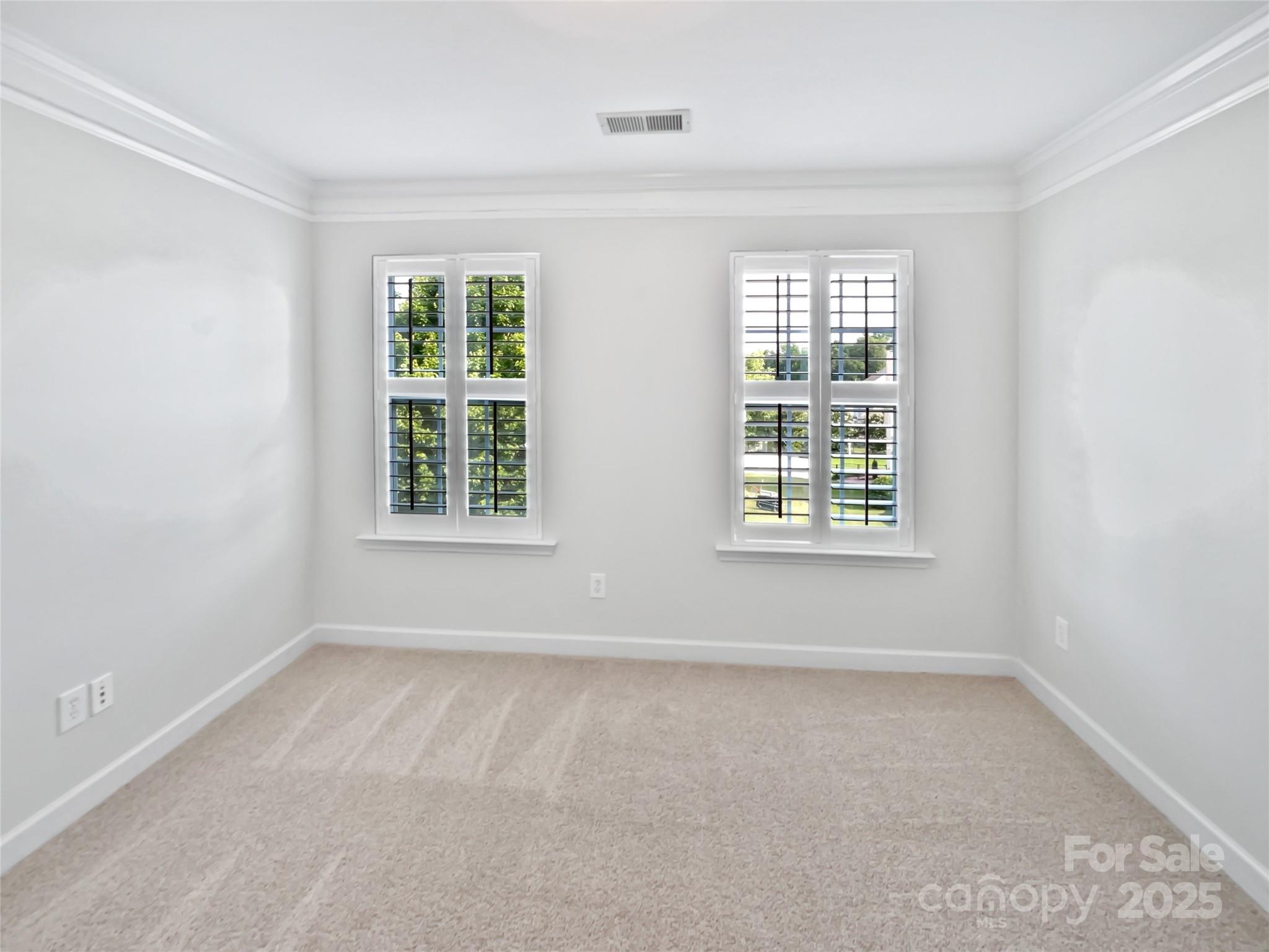 1090 Mclaren Drive