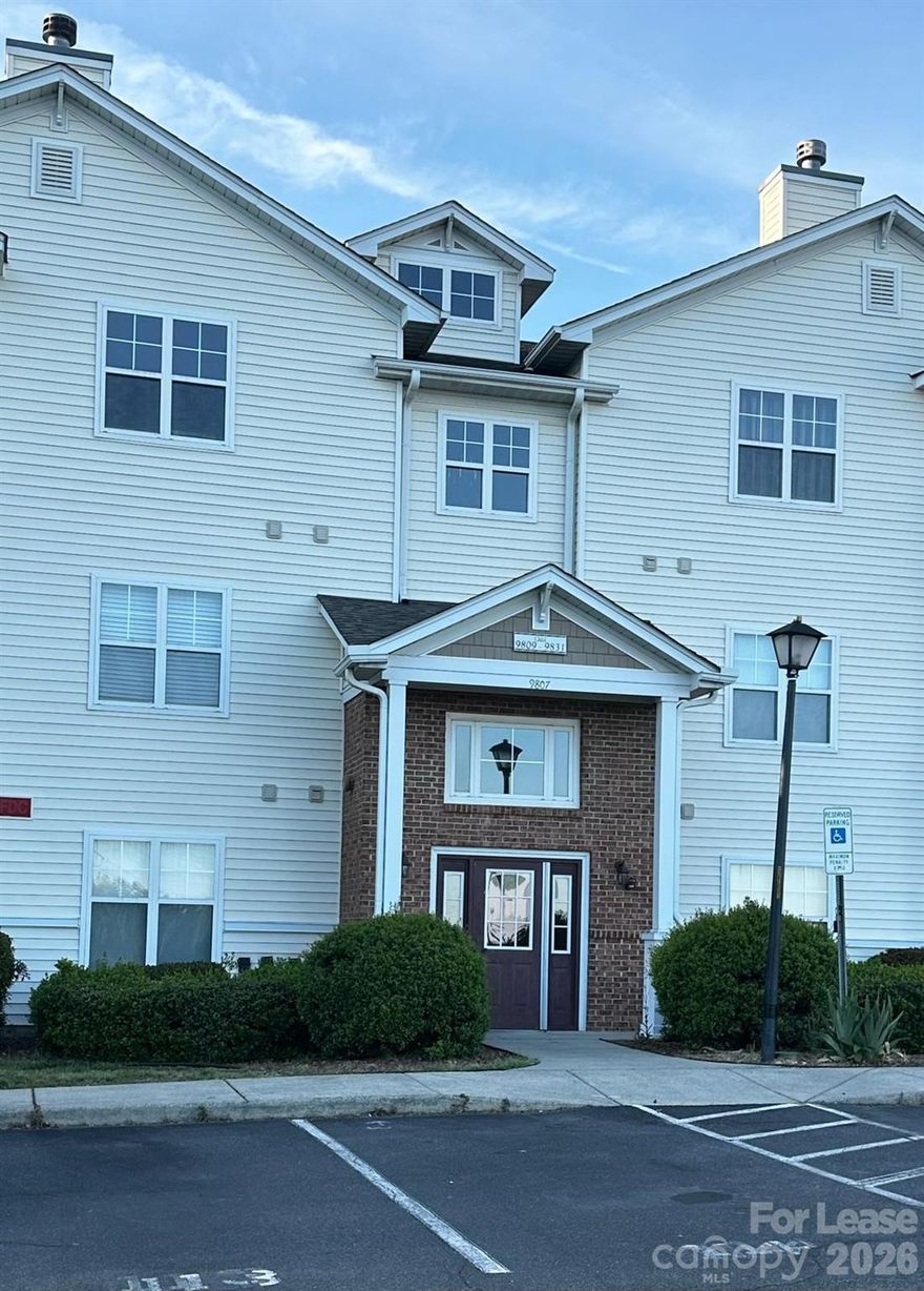 Located in the heart of University City, this spacious 3-bedroom, 2-full bath condo offers the perfect blend of comfort and accessibility. This easy-access, first-floor unit features a thoughtfully designed layout with the primary suite boasting its own private bath, while the two additional bedrooms share a well-appointed common bathroom. The interior includes a kitchen with ample storage, a bright family room, a dedicated dining area, and in-unit laundry, all conveniently situated on one level. 
The location is unbeatable for professionals and students alike, situated under 5 minutes from UNCC and the University Executive Park, home to major corporate offices like TIAA, Wells Fargo, and Duke Energy. Commuting is effortless with the train station less than 10 minutes away and quick access to I-485 and I-85 for a smooth drive to Uptown. With grocery stores and shopping just around the corner, everything you need is within reach. Please note that an application and administration fee apply, and the tenant is responsible for all utilities. Minimum of One year lease.