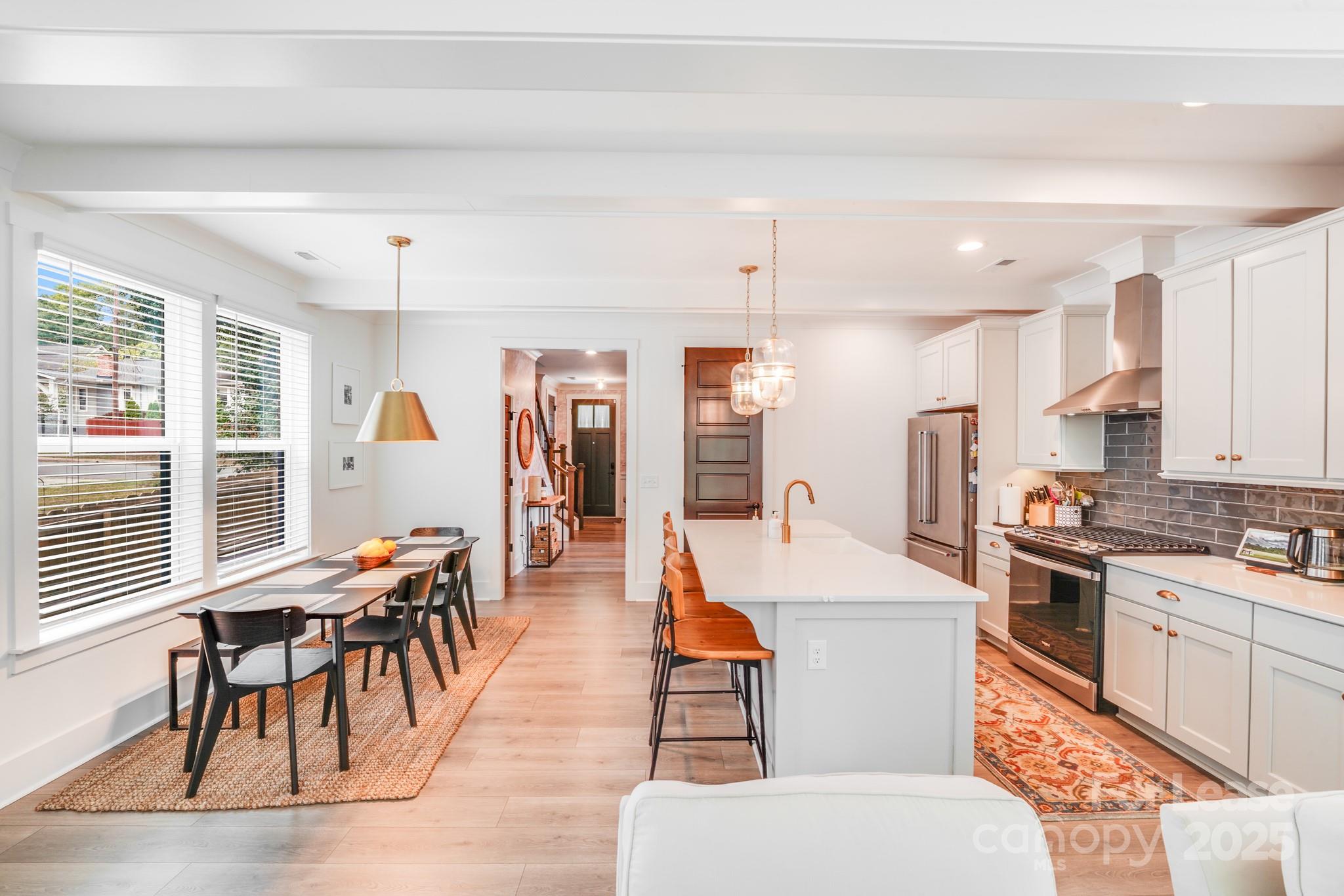 1613 N Mcdowell Street