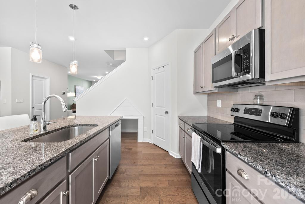 Fifteen 15 Cannon - Residential