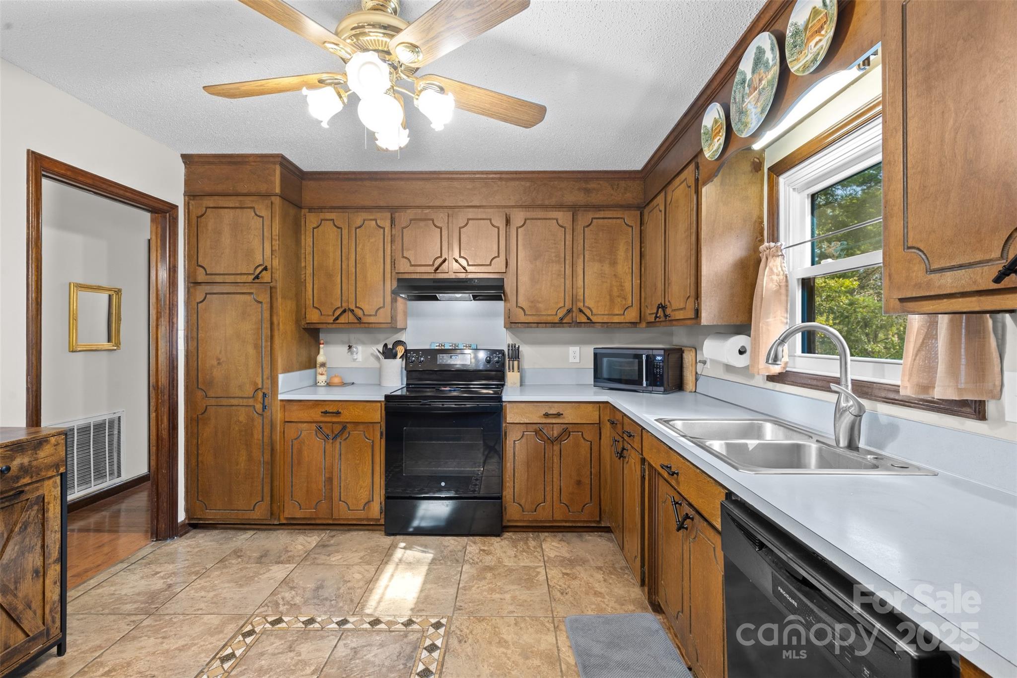 Moonlight Bay - Residential