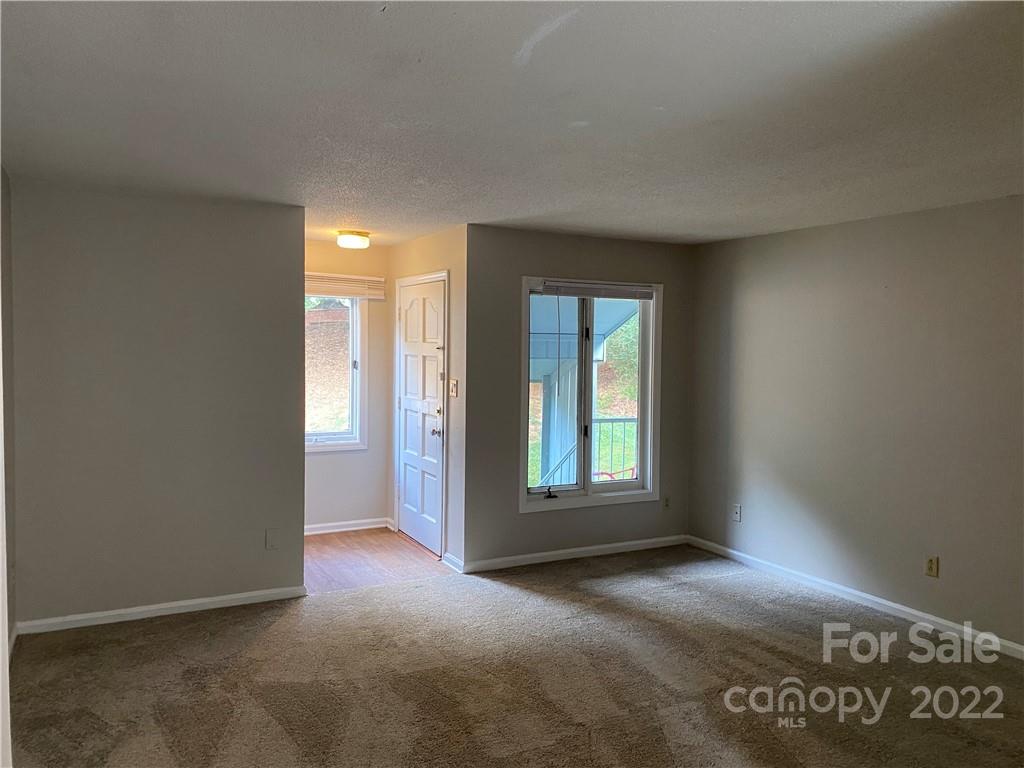 2014 Countrymens Court 58