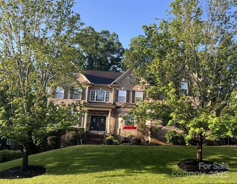 9913 Hazelview Drive Charlotte NC 28277