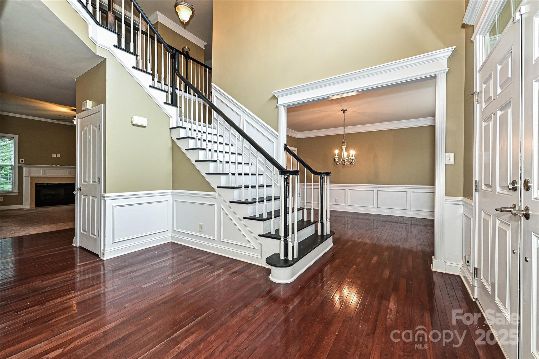 9913 Hazelview Drive