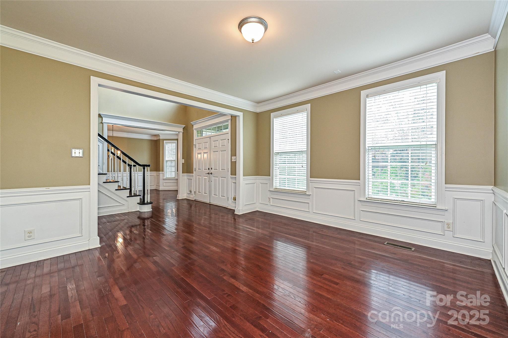 9913 Hazelview Drive