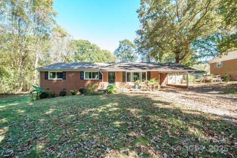 Photo of 3514 Merry Oaks Lane, Dallas, NC 28034 (MLS # 4315417) Photo of 3514 Merry Oaks Lane, Dallas, NC 28034 (MLS # 4315417)