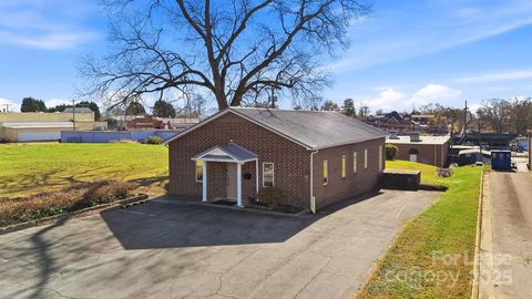 615 Main Avenue SW Hickory NC 28602