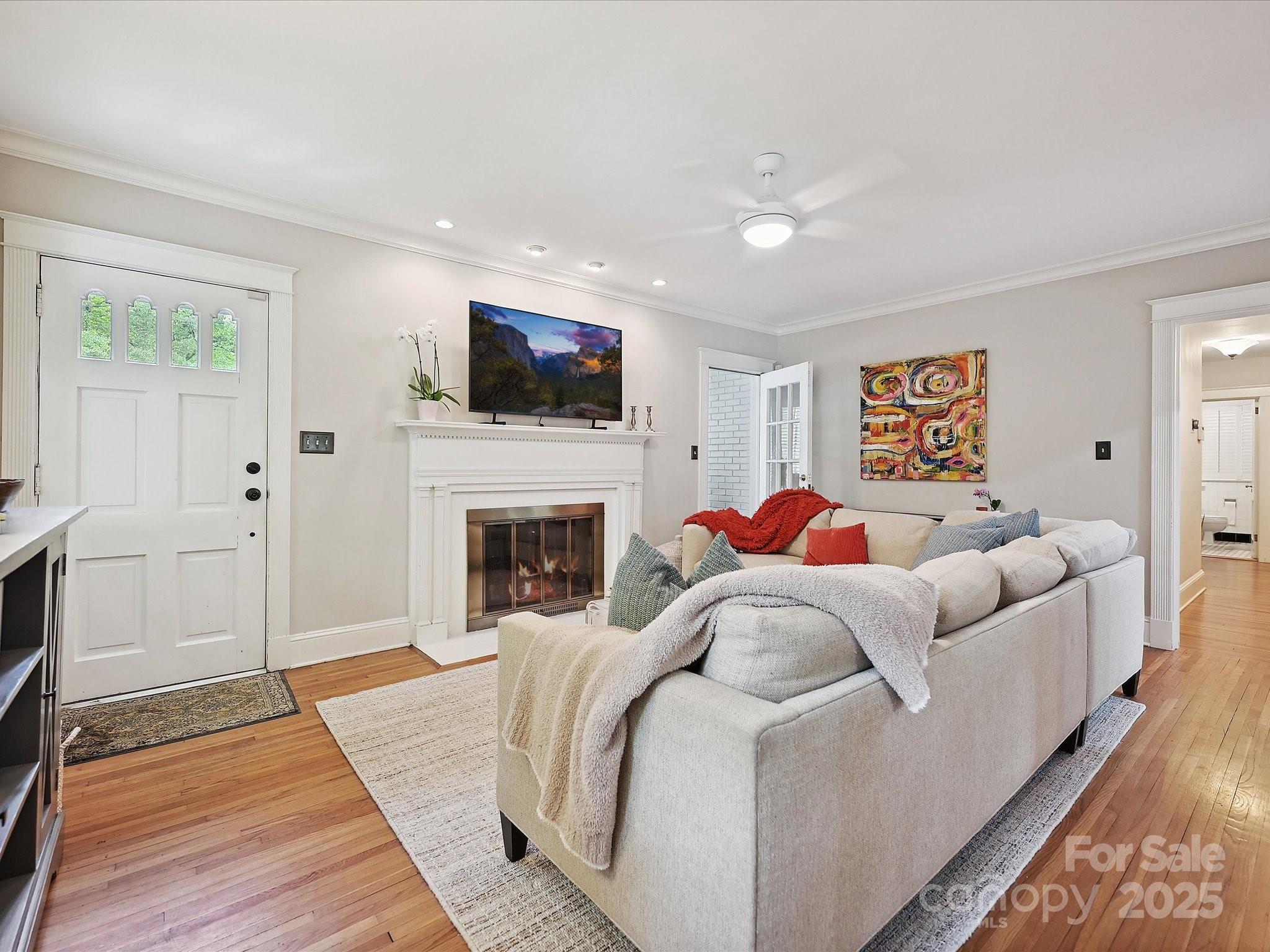 3128 Country Club Drive