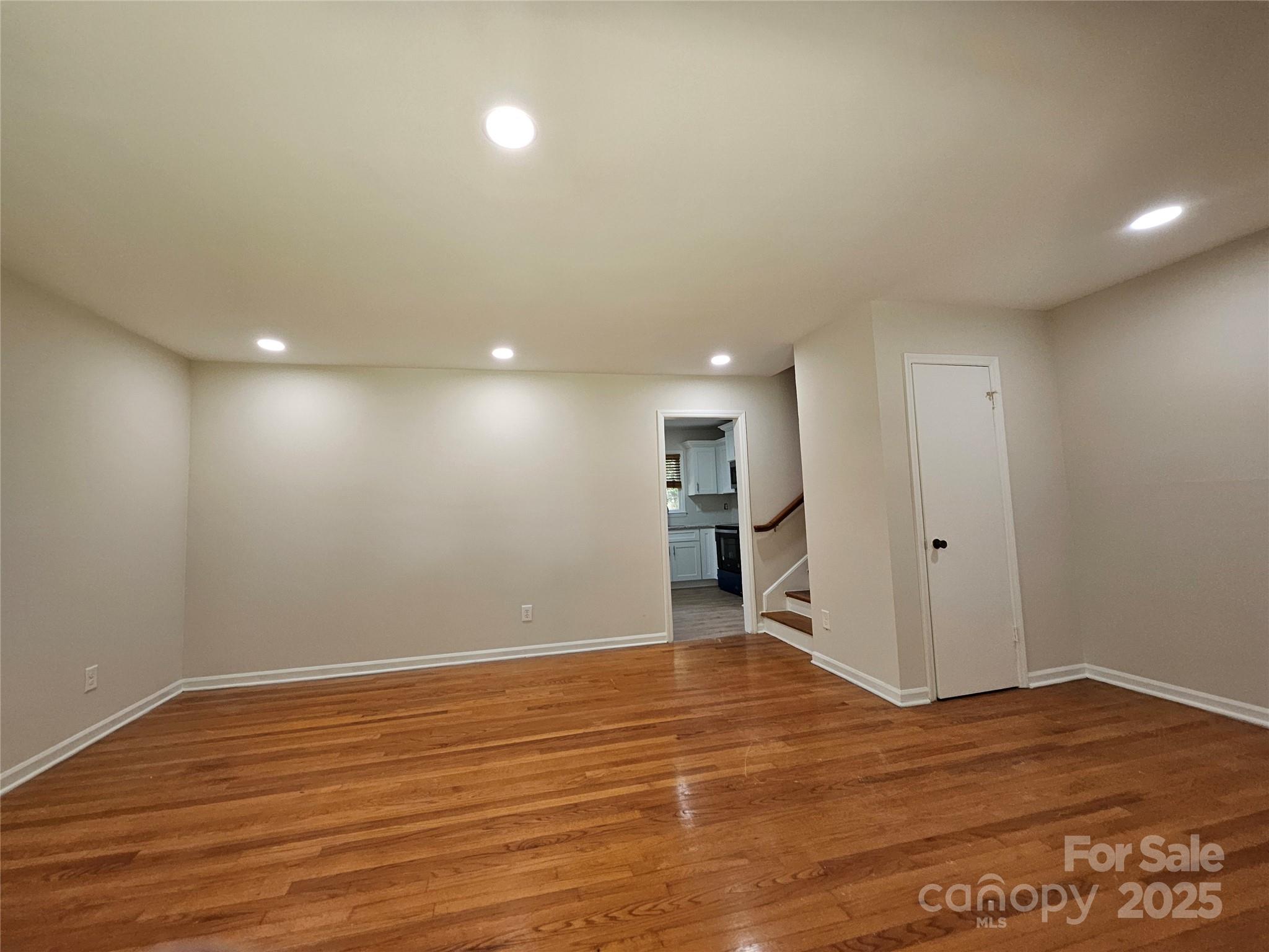 6212 Snowcrest Court