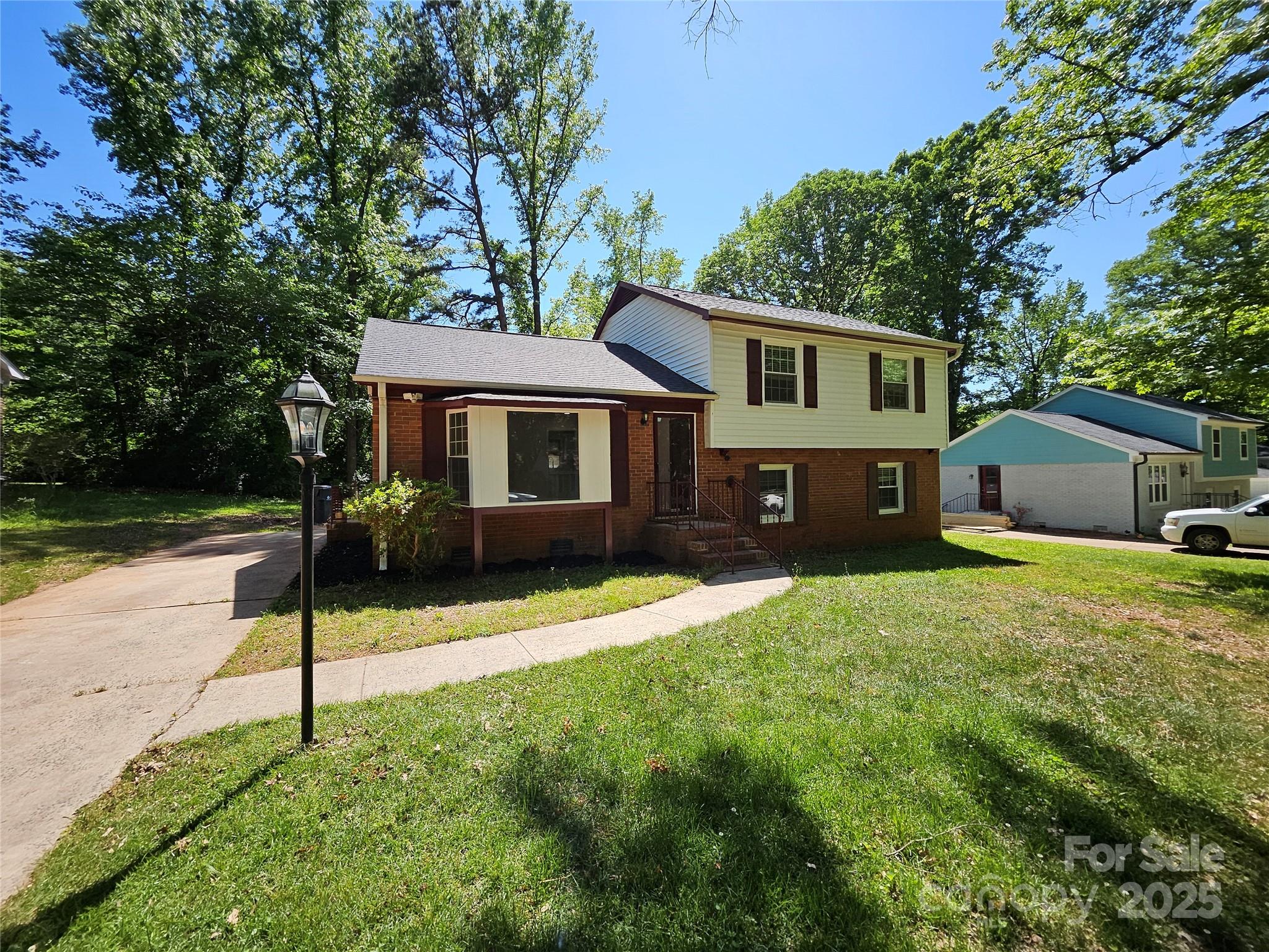 6212 Snowcrest Court