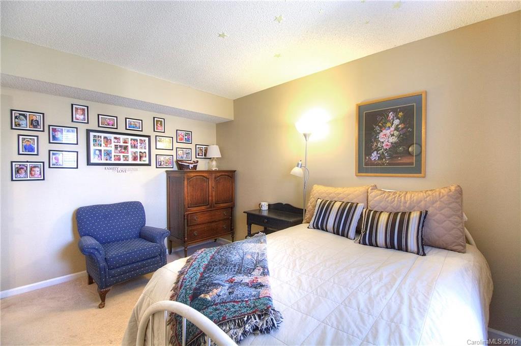 Woodside Falls - Residential