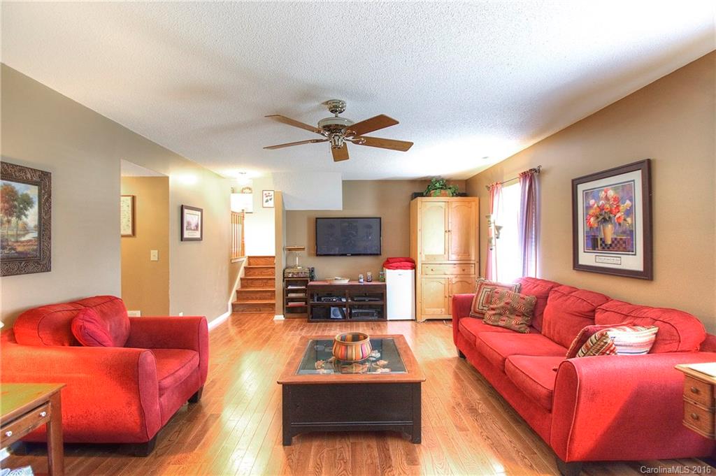 Woodside Falls - Residential