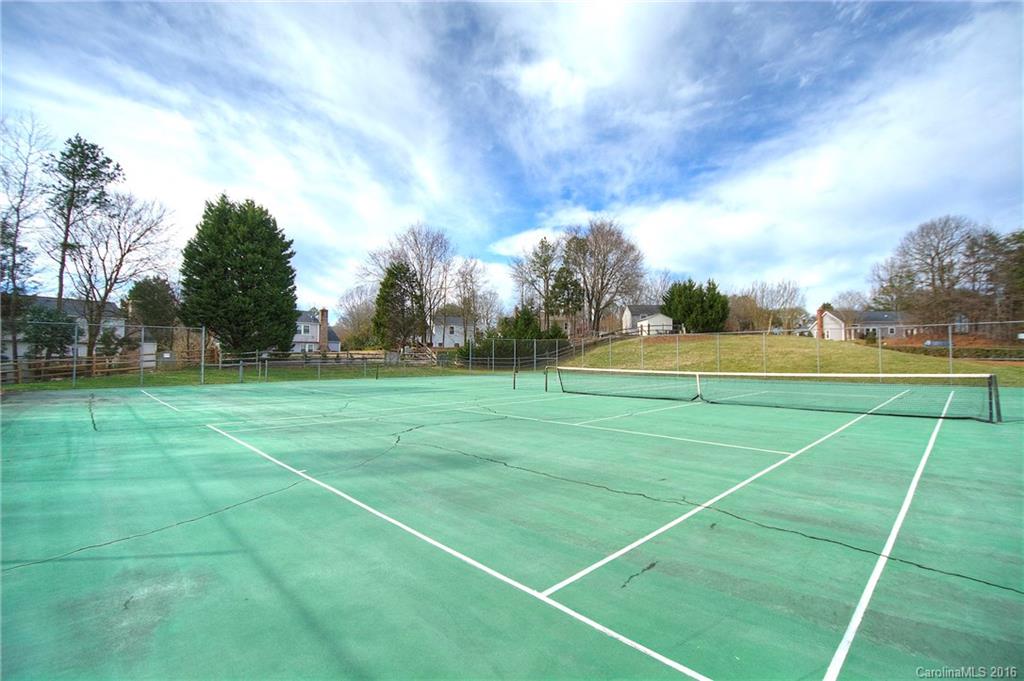 Woodside Falls - Residential