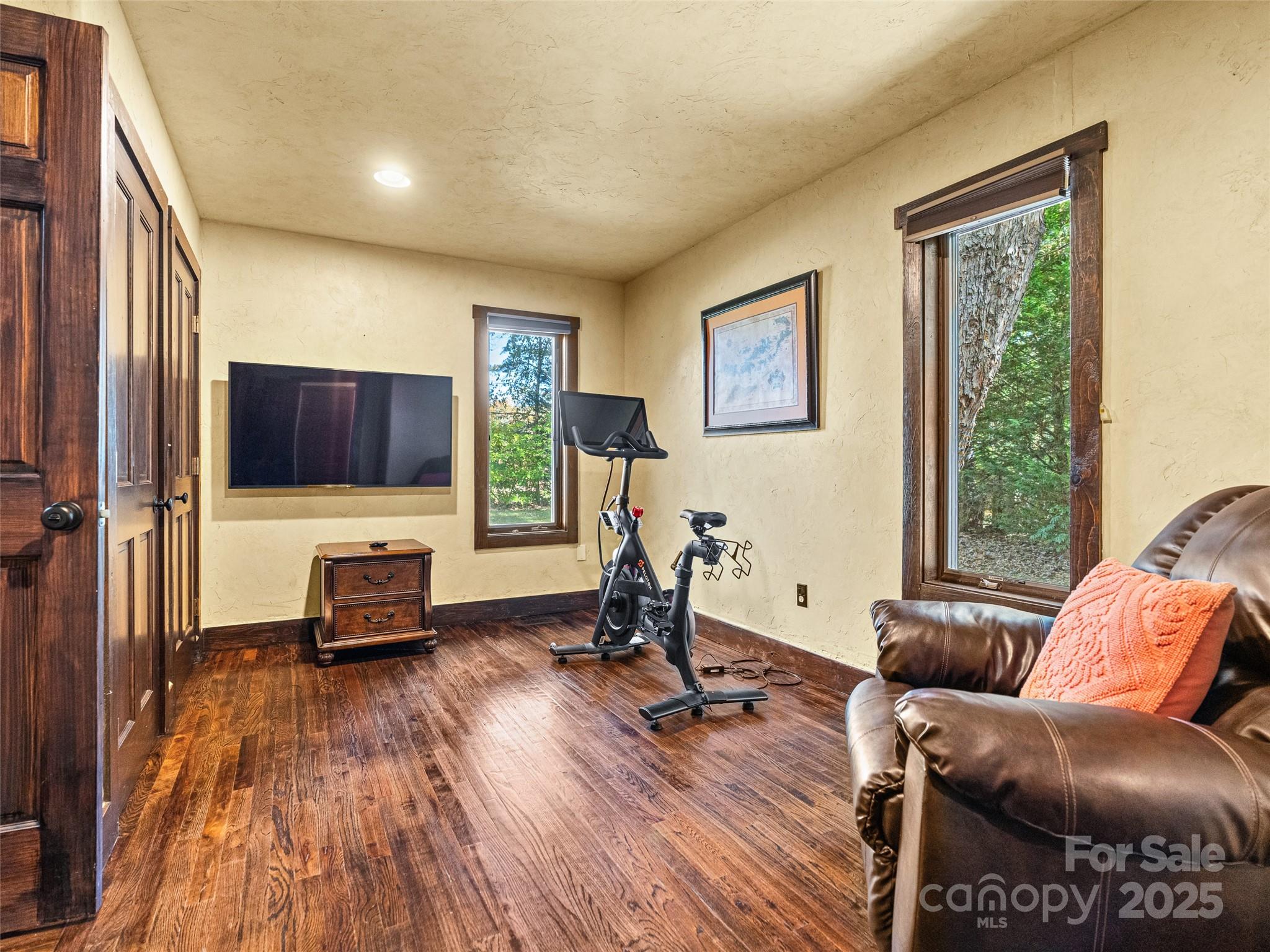 Forest Hills - Residential