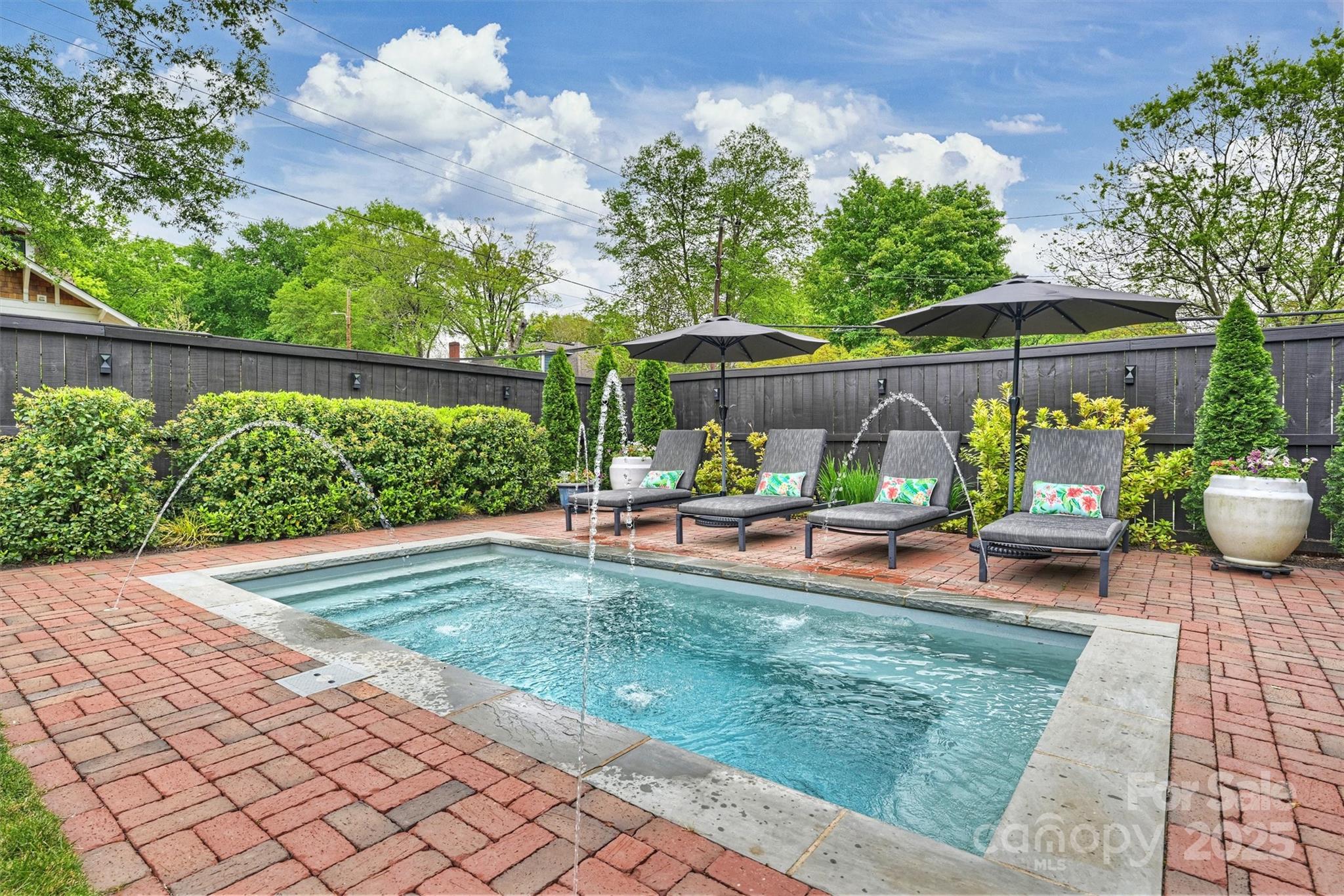 Elizabeth - Residential