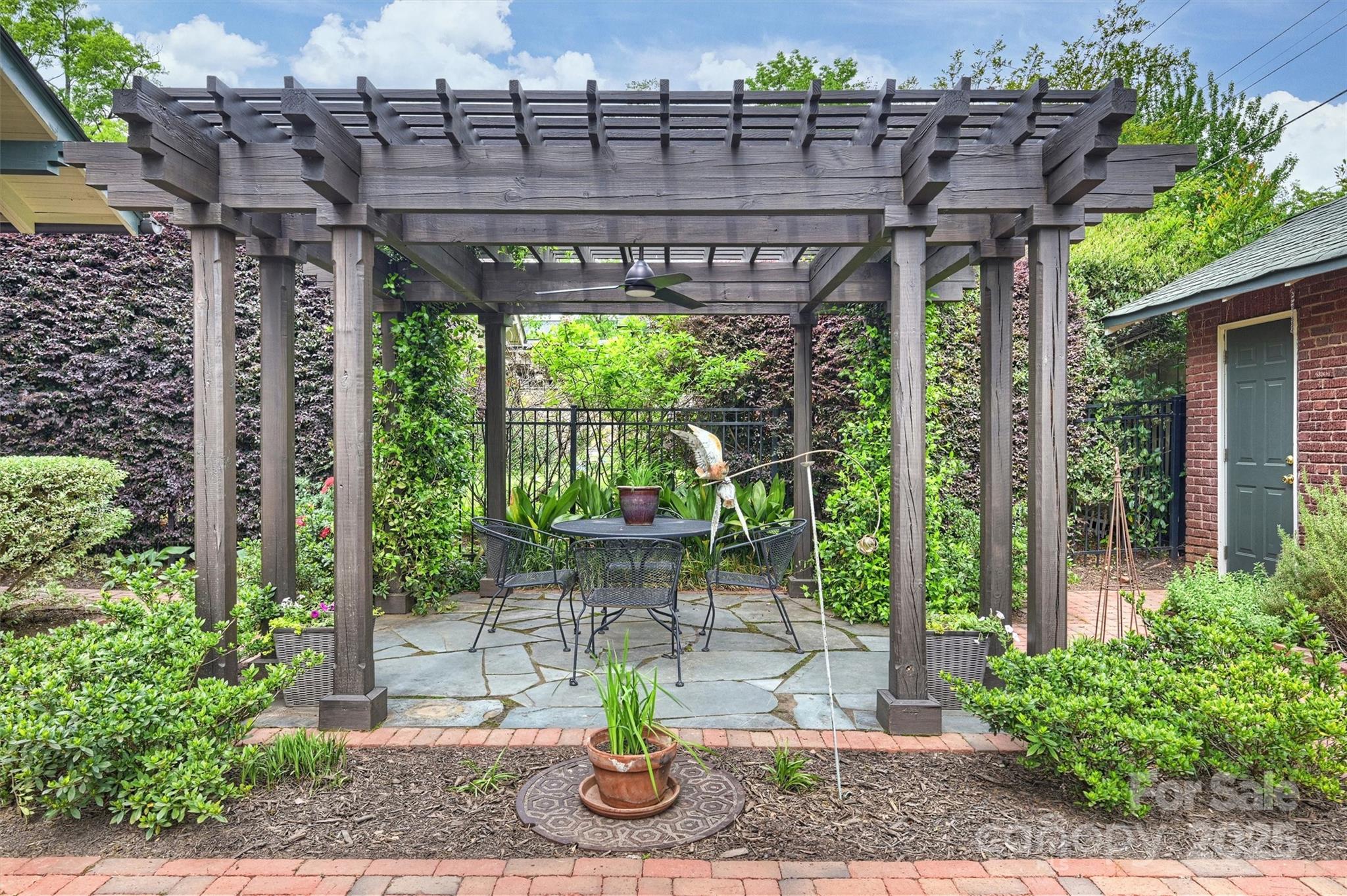 Elizabeth - Residential