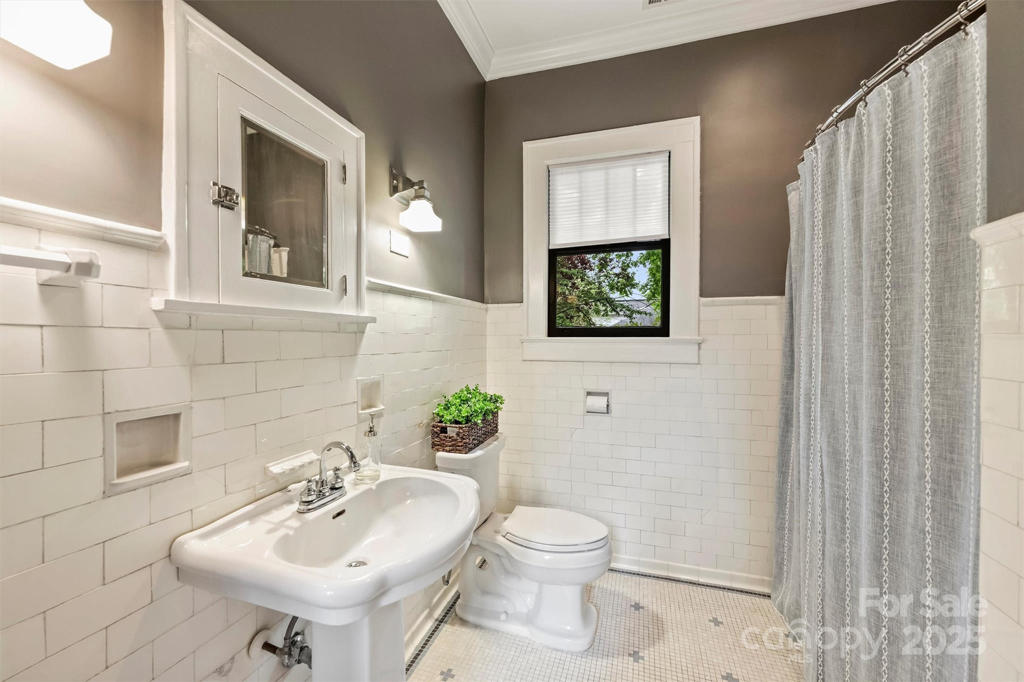 Elizabeth - Residential