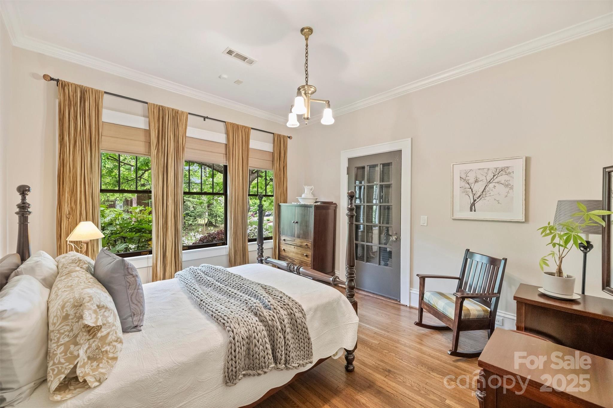 Elizabeth - Residential