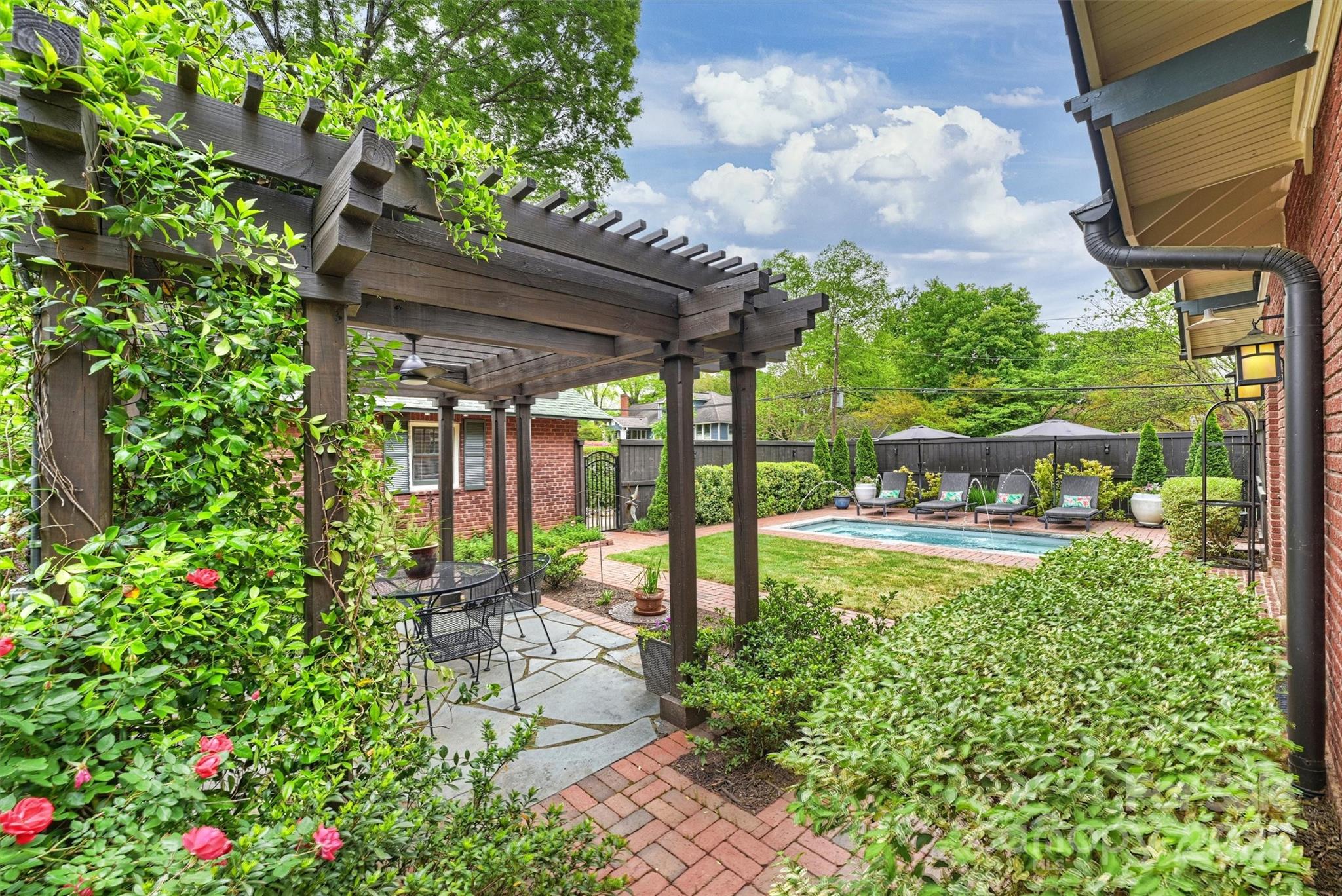 Elizabeth - Residential