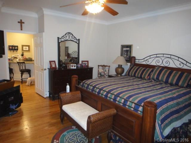 Hamptonwood - Residential