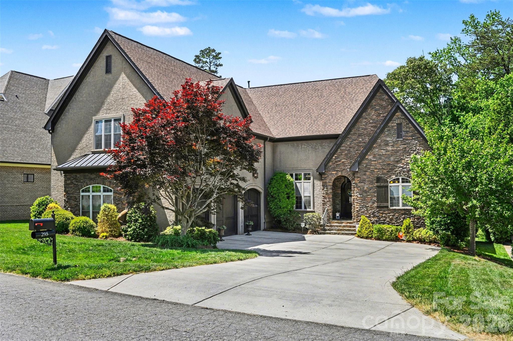 Treetops At Cowans Ford - Residential