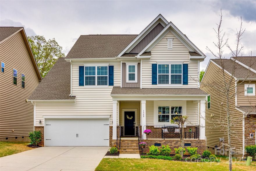 HOME SWEET HOME! Welcome to this well maintained 4 bedroom, 3 full bathroom home in the well sought after neighborhood of Waterside at the Catawba, located in the award-winning Fort Mill School District. This open concept floorplan features a gourmet kitchen, equipped with stainless steel appliances, gas range, tons of cabinets and countertop space, living room with lots of natural light and gas fireplace, a full bedroom & bathroom downstairs, perfect for guests or an office. Upstairs you'll find a loft, the laundry room, 3 spacious bedrooms, including the primary suite & primary bath with a garden tub, double vanity sink & large walk-in closet. Be sure to check out all the amazing amenities this neighborhood has to offer including a clubhouse, outdoor pool, fitness center, tennis courts, Banks Athletic Park which contains a basketball court, playground and softball fields.