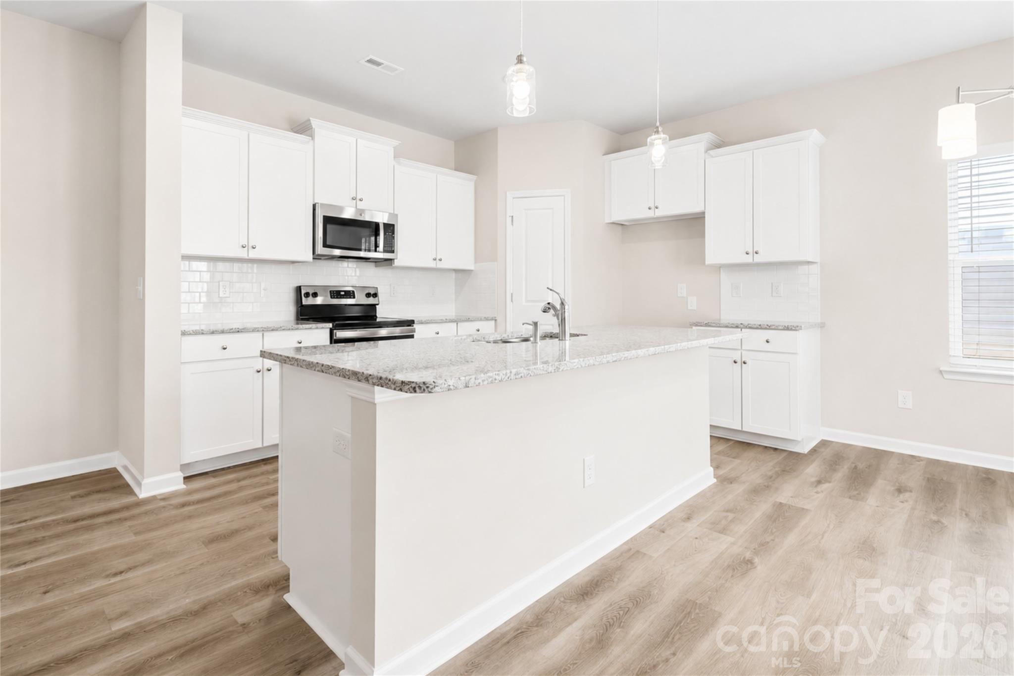 207 Roxanna Court