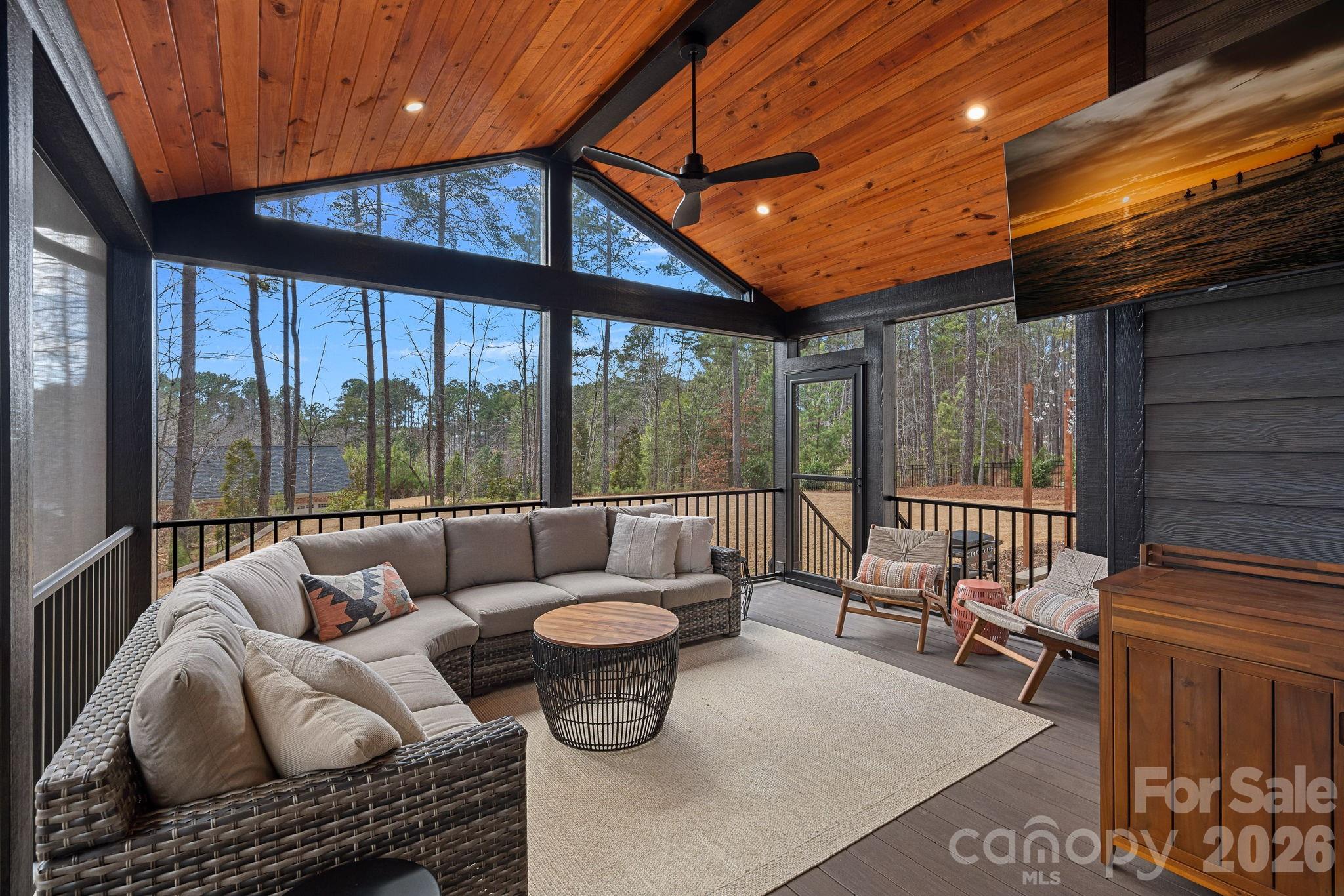 6840 Kingfisher Court