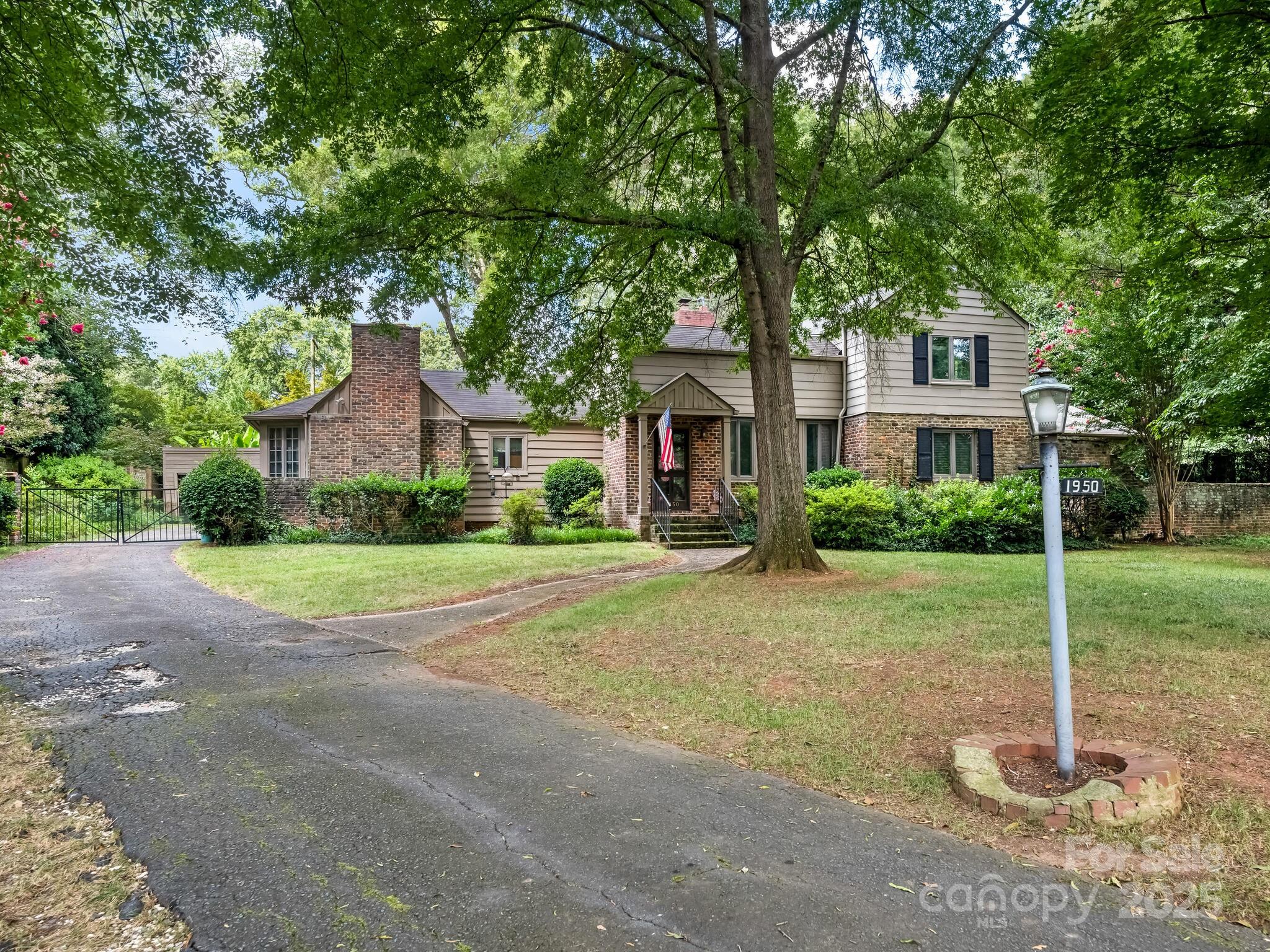1950 Overhill Road
