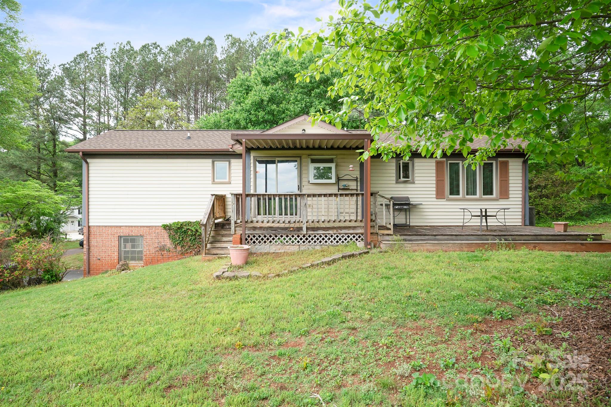 1205 Southwood Drive