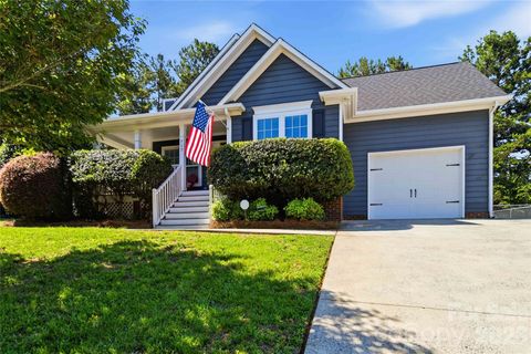Photo of 717 Peregrine Court, Gastonia, NC 28056 (MLS # 4390307)