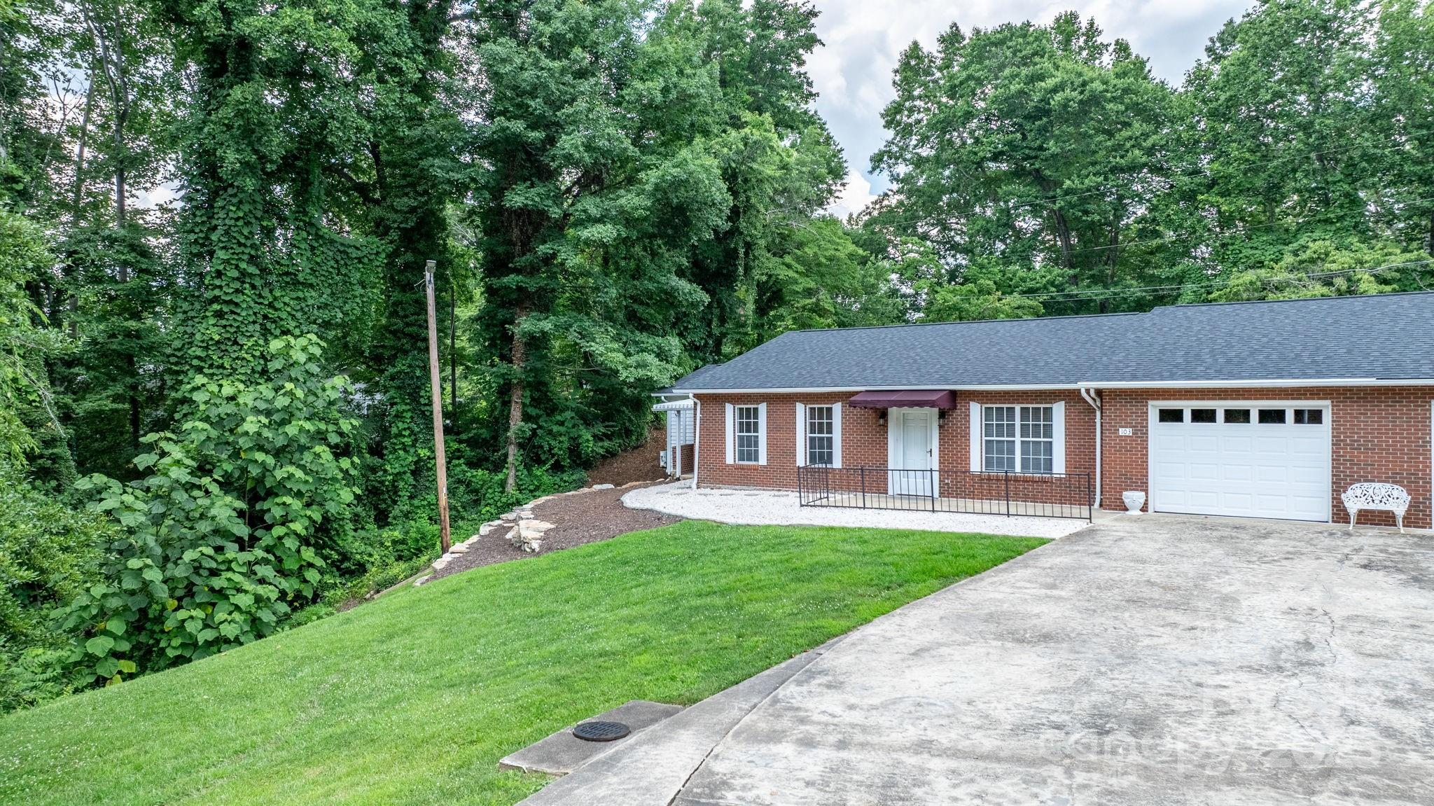 75 Laurelwood Drive 103