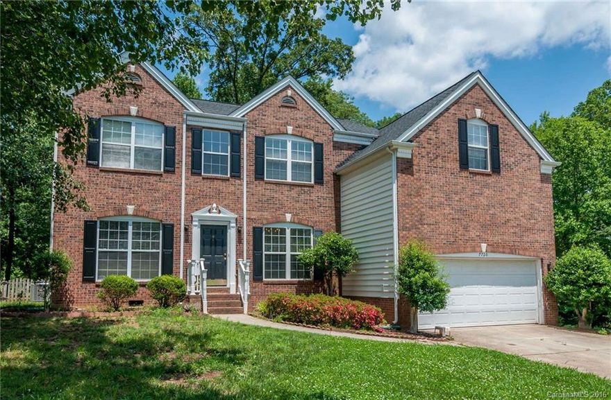 MOTIVATED SELLER!! BRING ALL OFFERS!! Lovely 4 bedroom 3 full bath home located in highly sought after Olde Sycamore.  Enormous backyard. Screened porch. Eat-in kitchen and separate dining room, living room and great room.  Master with sitting area, large master bath with dual vanities. Must see to believe! Backs up to the golf course. Very Private!