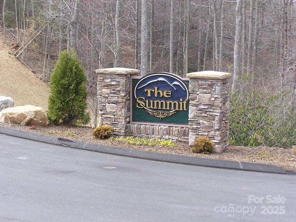 The Summit - Land