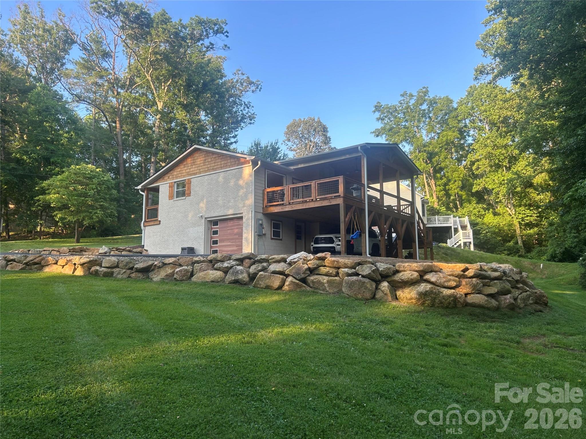 10 Oakwood Drive
