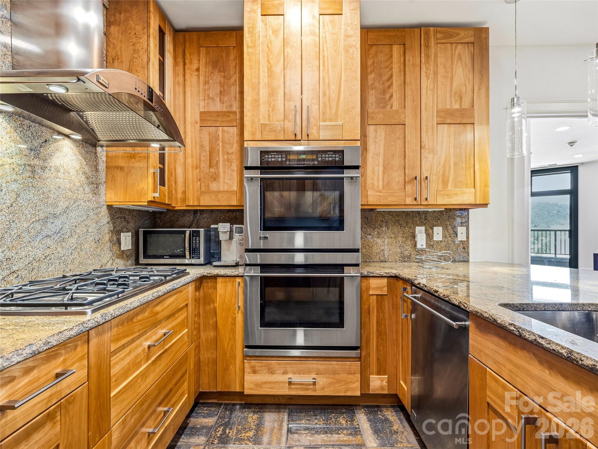 21 Battery Park - Residential