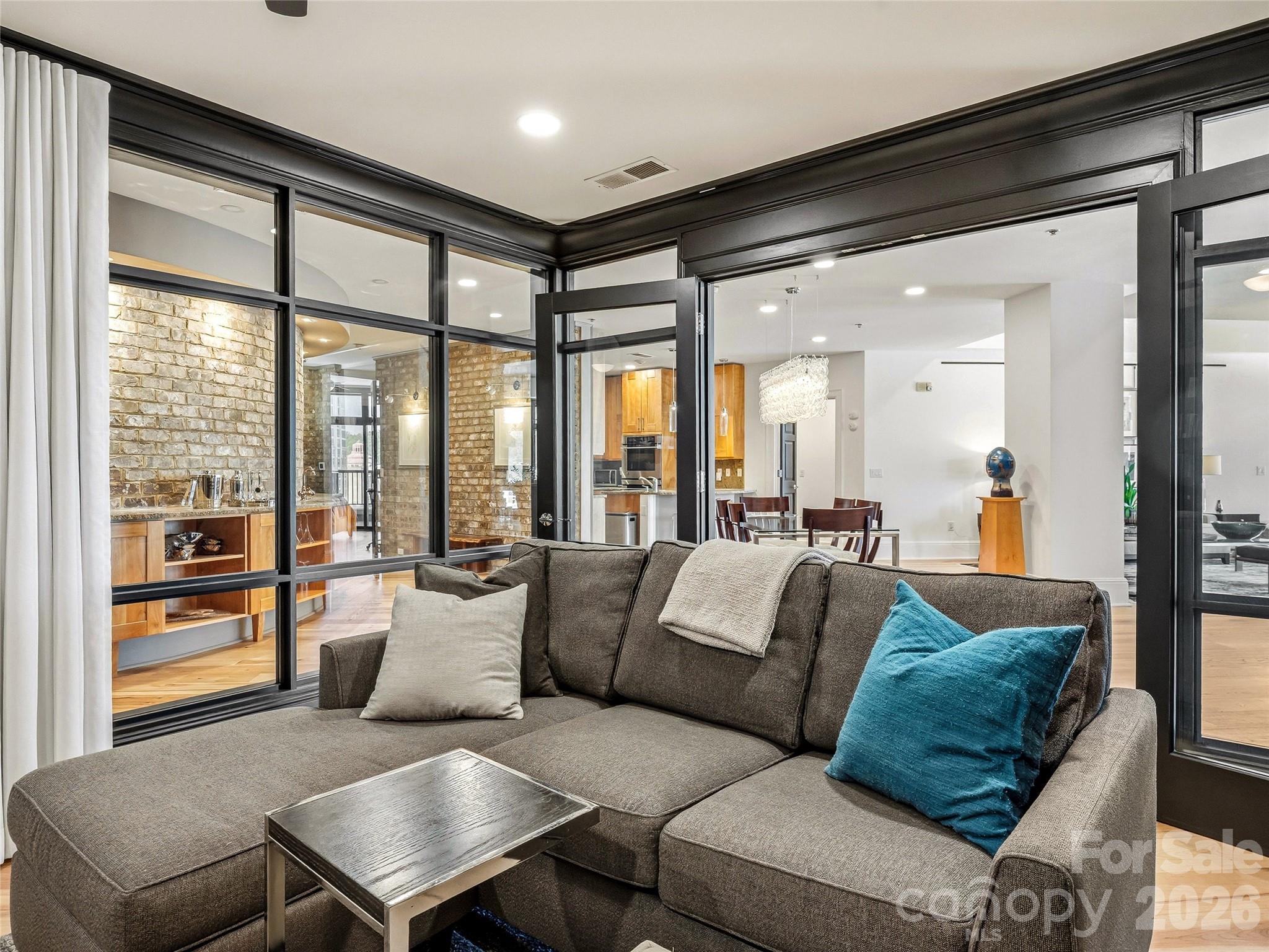 21 Battery Park - Residential