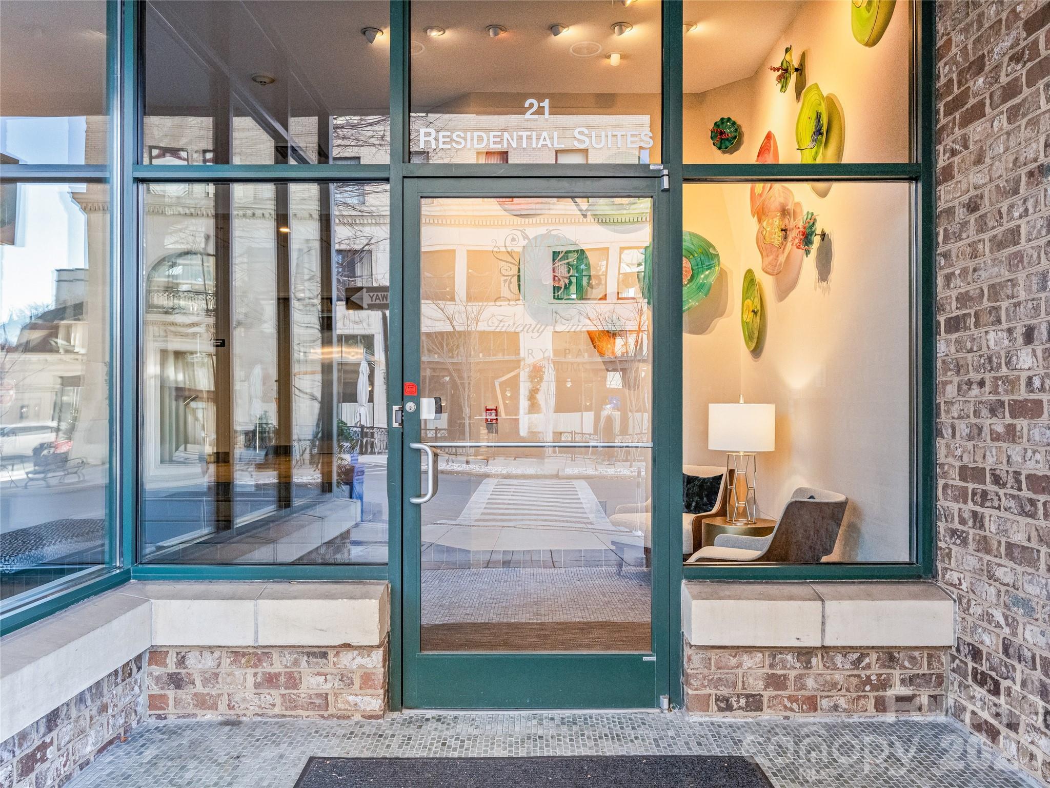 21 Battery Park - Residential