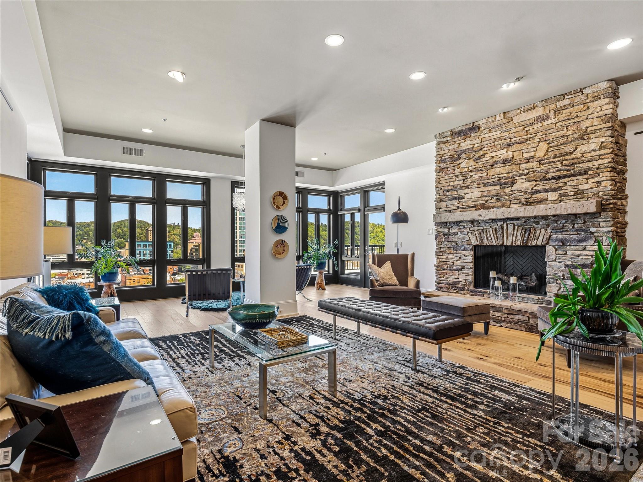 21 Battery Park - Residential