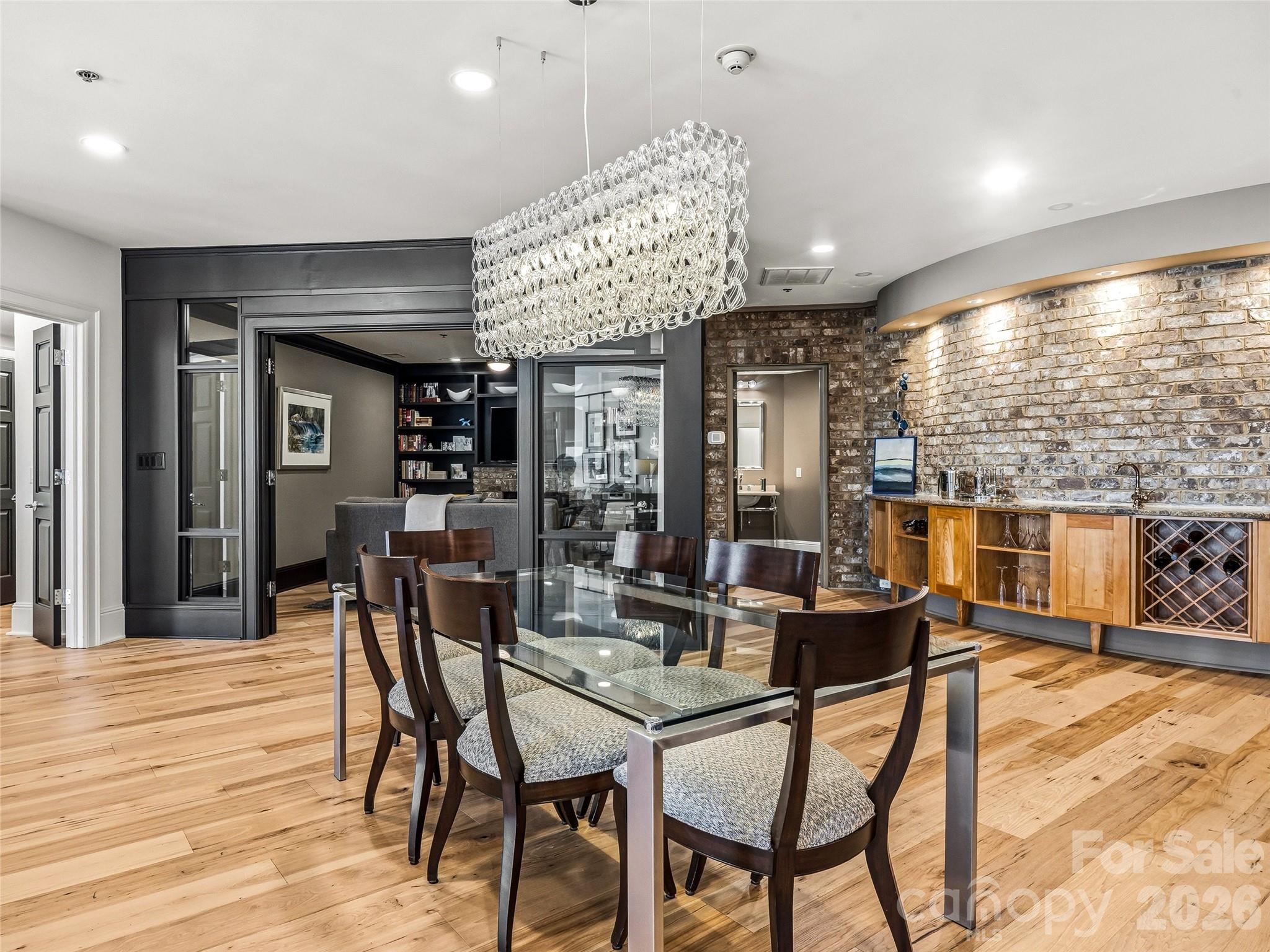 21 Battery Park - Residential