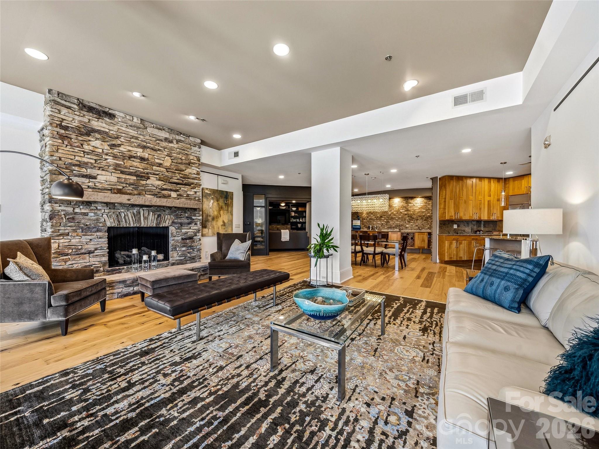 21 Battery Park - Residential