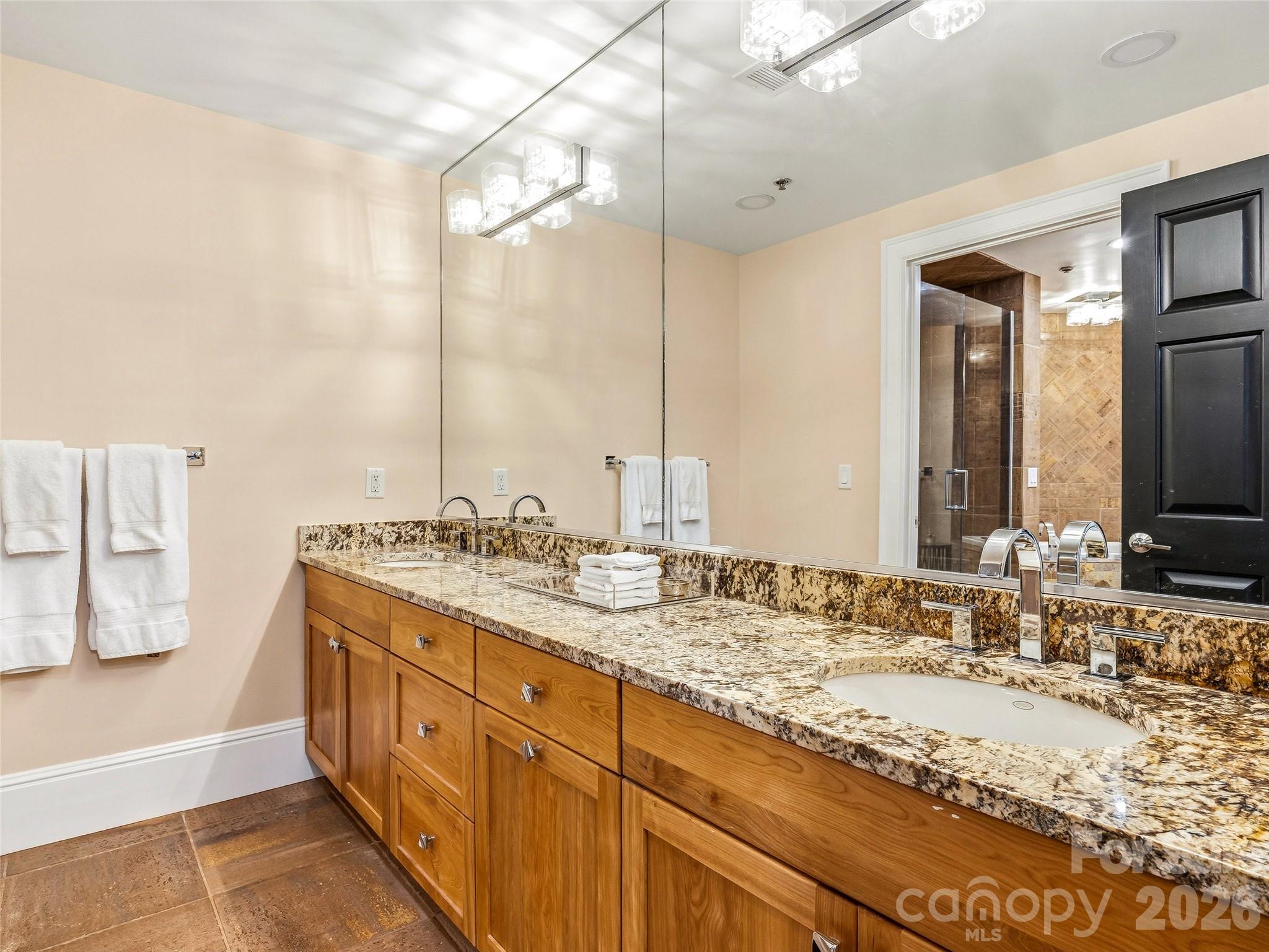 21 Battery Park - Residential