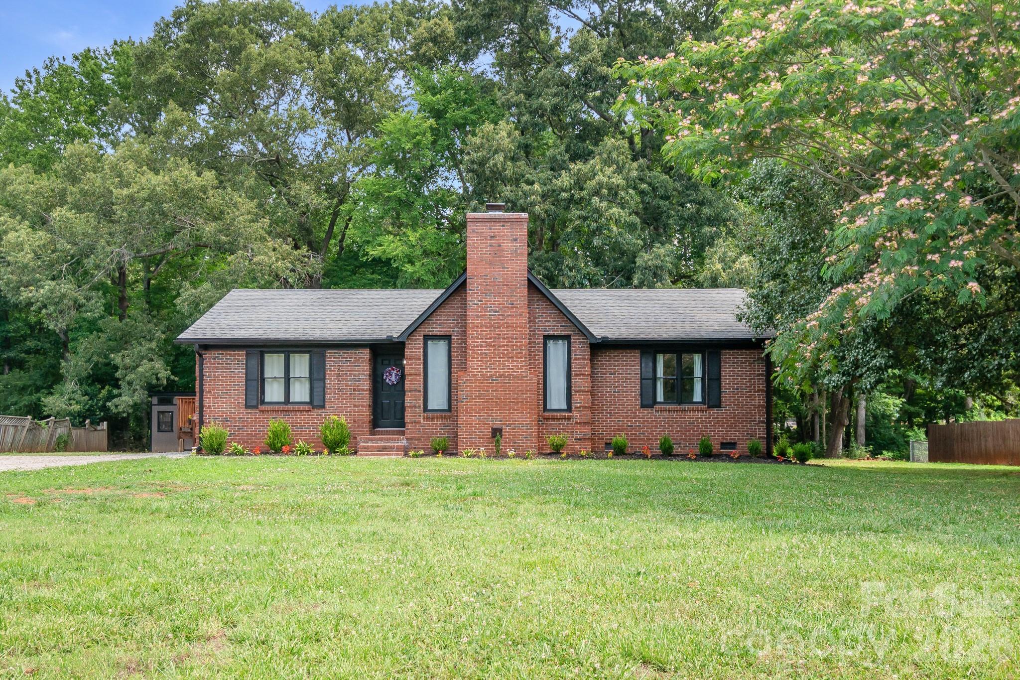 2406 Bearskin Lane