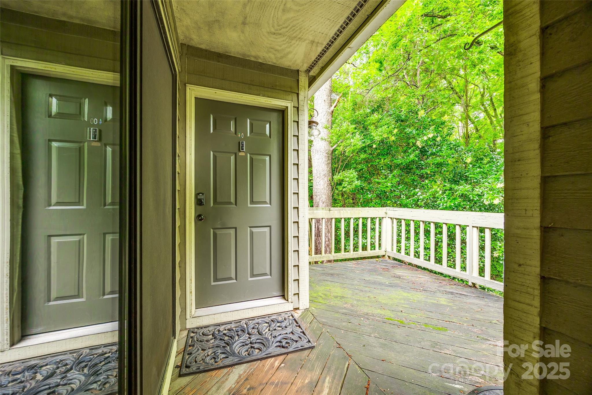 1606 Sharon Road W 40