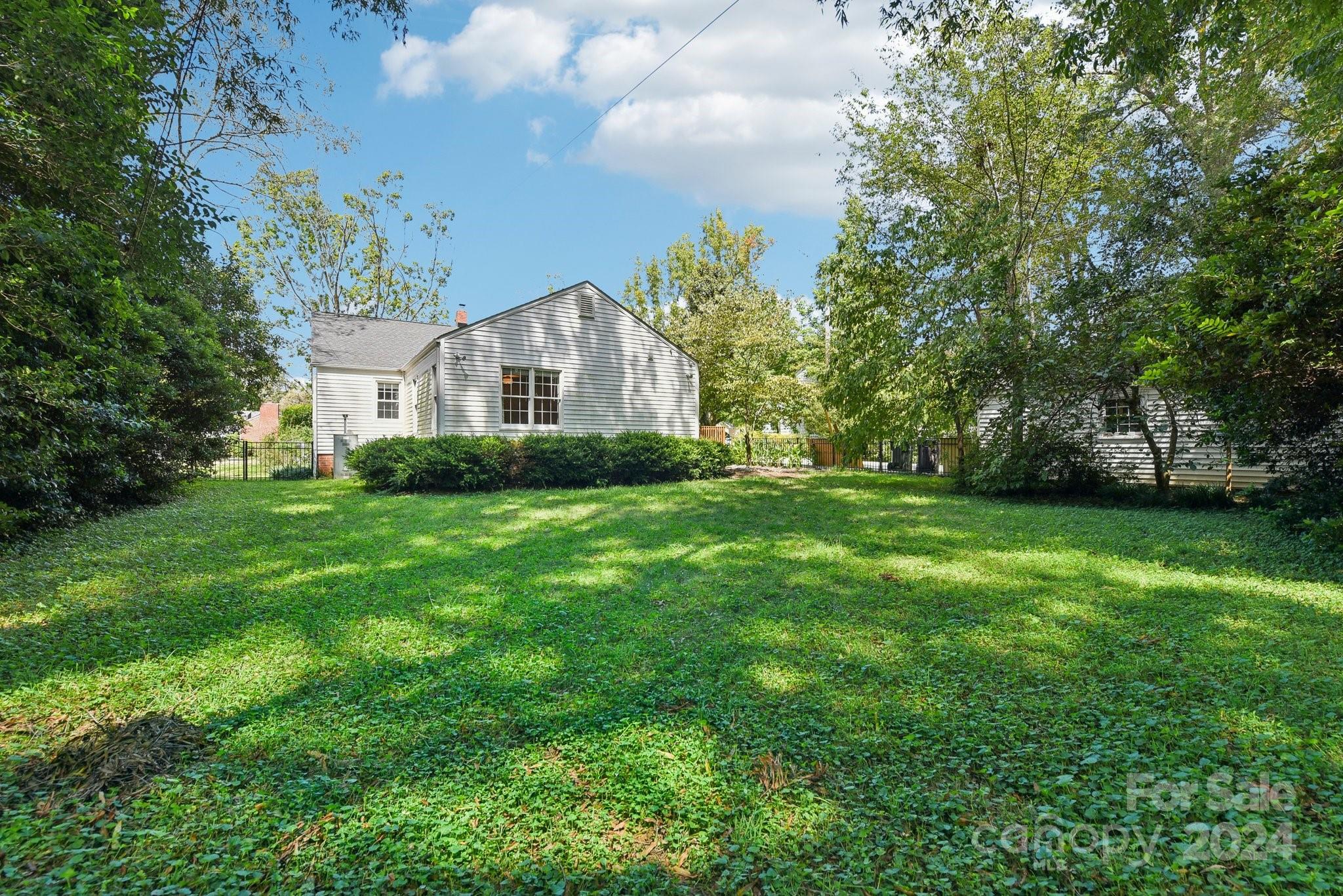 Seventeen Acres - Residential