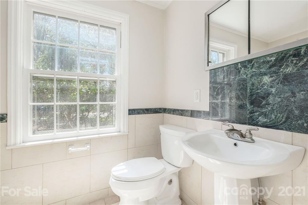 Royal Manor - Residential