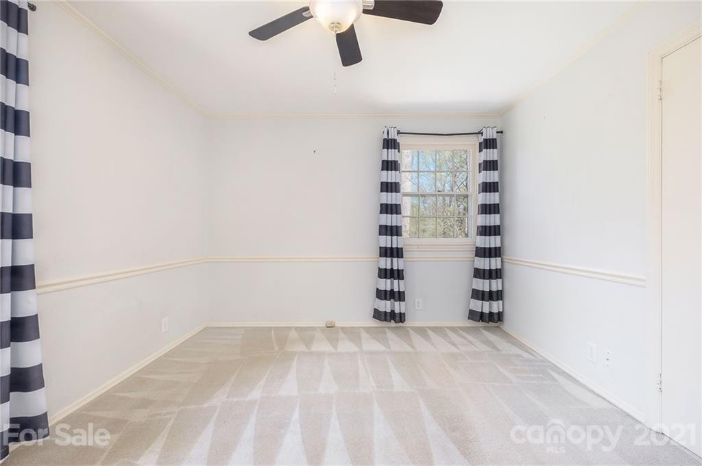 Royal Manor - Residential